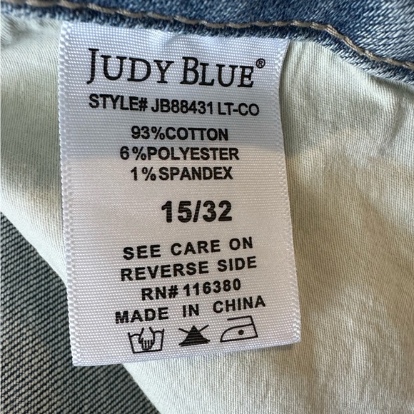 Judy Blue Distressed Skinny Jeans - Picture 7 of 7